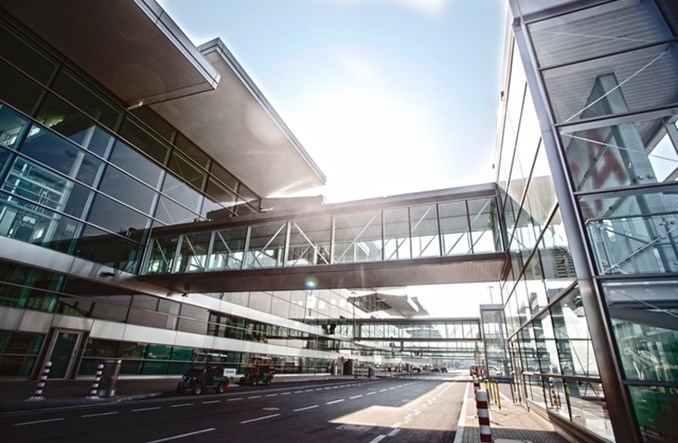 Lepsza kolej bez lotniska niż lotnisko bez kolei