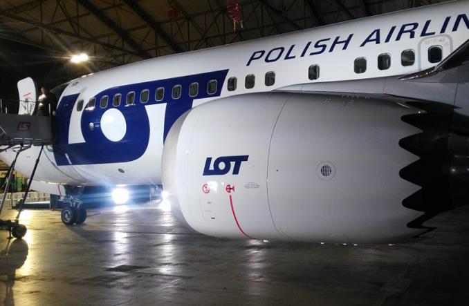 LOT: Pierwszy Boeing 737 MAX 8 przyleciał do Warszawy
