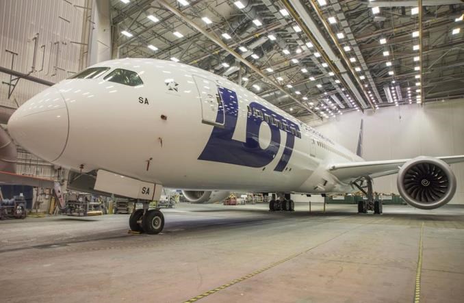 PLL LOT: 15 Dreamlinerów do końca 2019 roku. Linie zamawiają kolejne Boeingi 787  