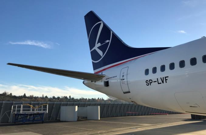LOT: Kolejny Boeing 737 w Warszawie