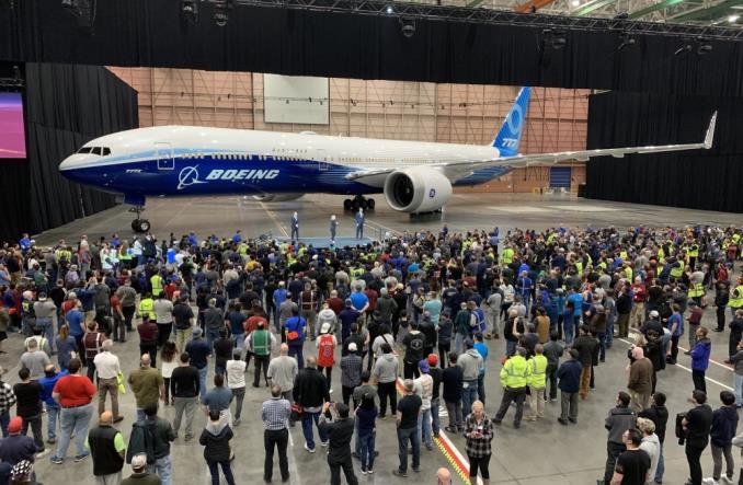 Boeing bez rozgłosu zaprezentował B777X (zdjęcia)