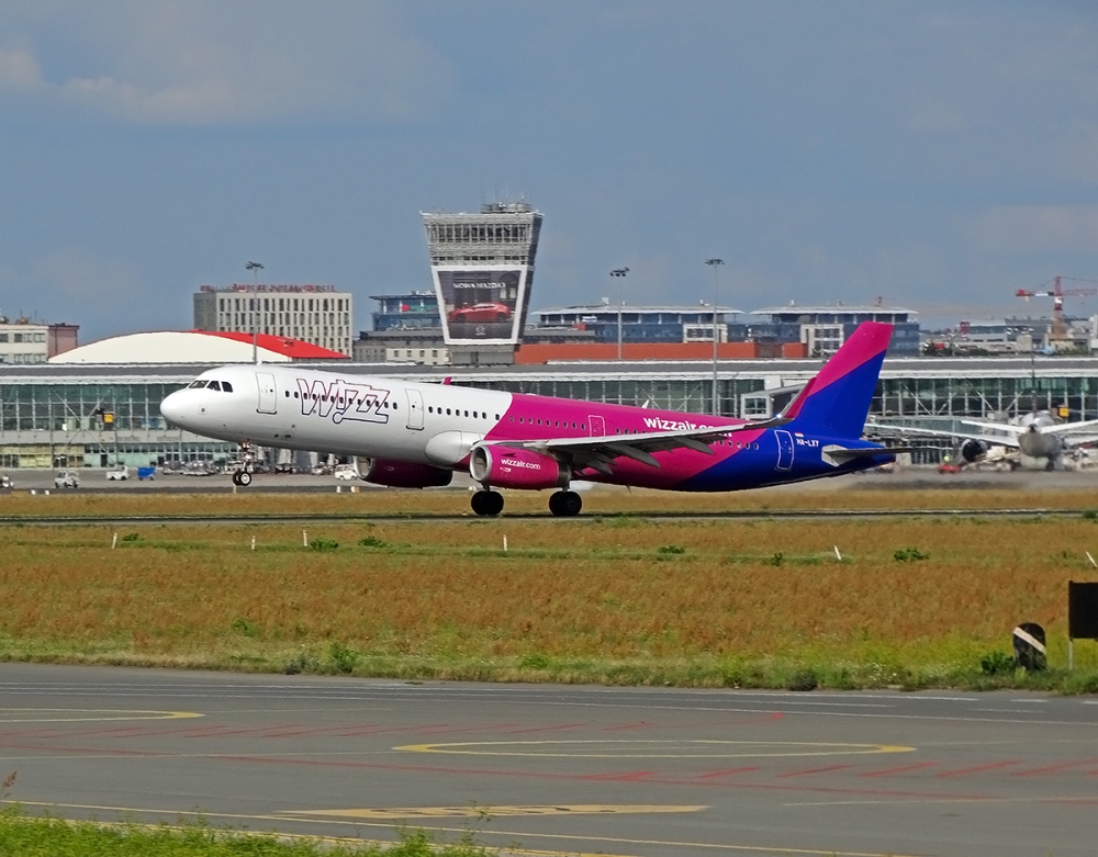 10 tys. bezpłatnych lotów Wizz Air do Wielkiej Brytanii dla uciekających z Ukrainy