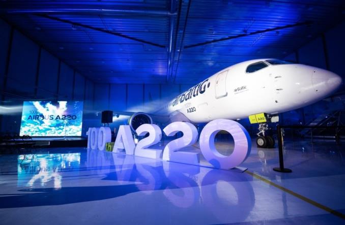 Airbus świętował dostawę setnego samolotu A220 (Zdjęcia)