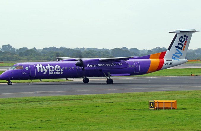 Nowa stara linia Flybe odbiera pierwszego Q400