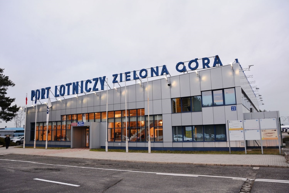 Lubuskie: 740 tysięcy złotych na „promocję” w lotach do Albanii
