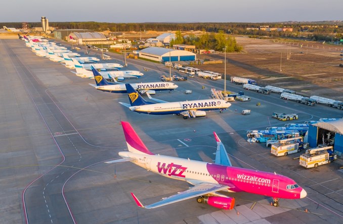 Katowice Airport: Tak wyglądają płyty postojowe w czasie pandemii (Galeria) Katowice Airport: Tak wyglądają płyty postojowe w czasie pandemii (Galeria)