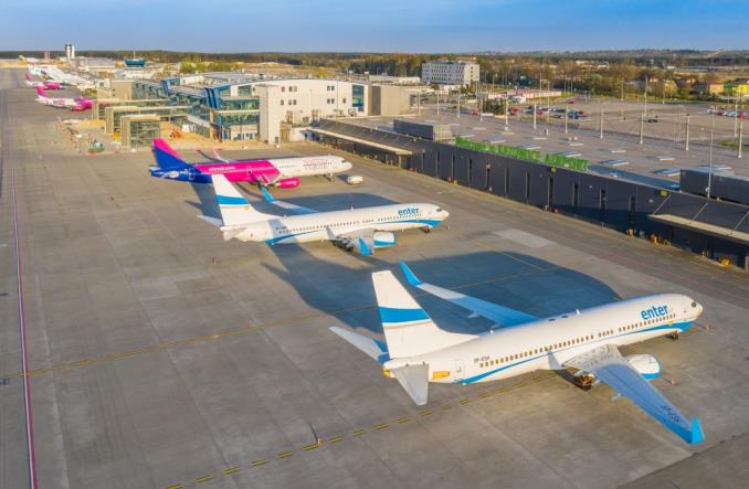 Katowice Airport: Tak wyglądają płyty postojowe w czasie pandemii (Galeria) Katowice Airport: Tak wyglądają płyty postojowe w czasie pandemii (Galeria)