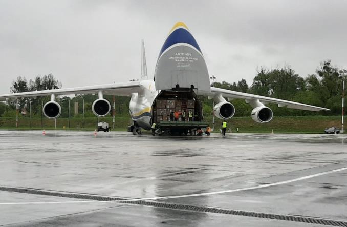 Ostatni transport pomocy od Lotosu wylądował we Wrocławiu Ostatni transport pomocy od Lotosu wylądował we Wrocławiu