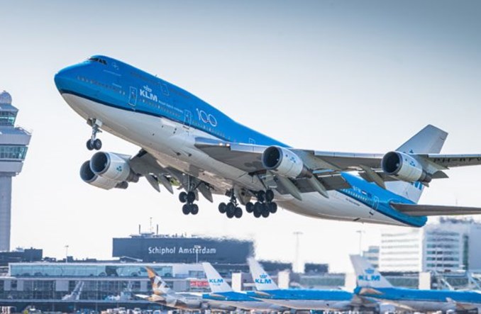 B747 KLM po raz ostatni wylądował w porcie Schiphol (Zdjęcia) B747 KLM po raz ostatni wylądował w porcie Schiphol (Zdjęcia)