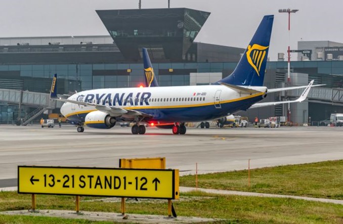 Ryanair: Nowa trasa z Krakowa na wyspę Santorini