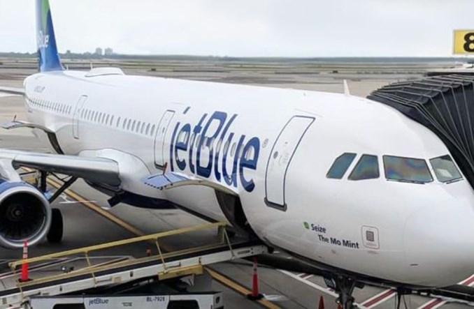 Ofensywa American Airlines i JetBlue. Najwięcej lotów z Newark do LA