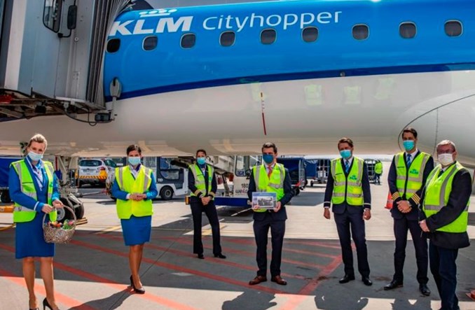 Tulipany na lotnisku Chopina. 65 lat lotów KLM między Polską i Holandią
