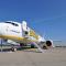 Modlin: Ryanair zaprezentował 737 MAX „Gamechangera” w barwach Buzz (zdjęcia) Modlin: Ryanair zaprezentował 737 MAX „Gamechangera” w barwach Buzz (zdjęcia)