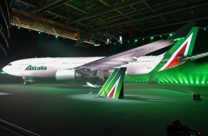 Ostatni lot Alitalii. Włochy żegnają się z linią lotniczą po 74 latach