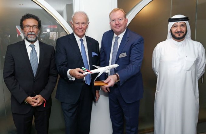 Emirates zainwestują 1 mld dolarów w samoloty towarowe i przebudują cztery pasażerskie