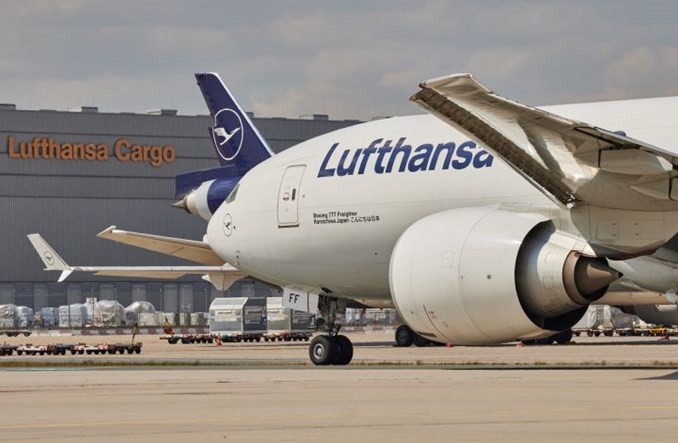 Lufthansa Cargo czasowo zawiesza tranzyt frachtu we Frankfurcie. Winny Omikron