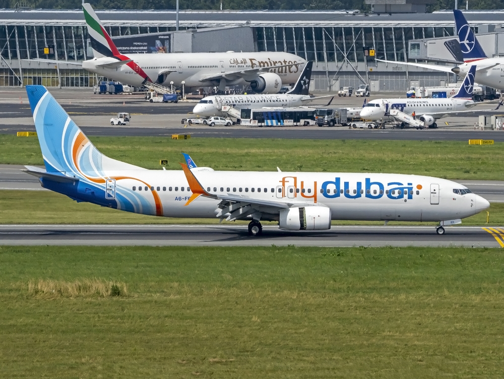 Flydubai do Tel Awiwu wylądował w Tabuku. Alarm po bójce pilotów