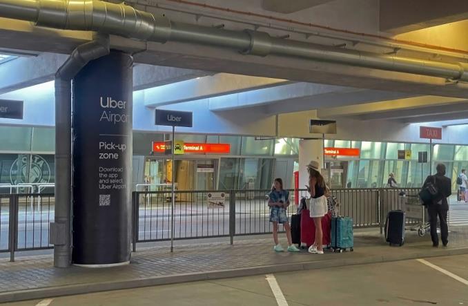 Lotnisko Chopina: Uber już oficjalnie na przylotach