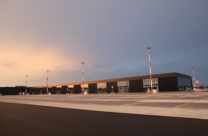Lotnisko w Radomiu. Port prawie gotowy, Bielan zapowiada rejsy LOT (zdjęcia)