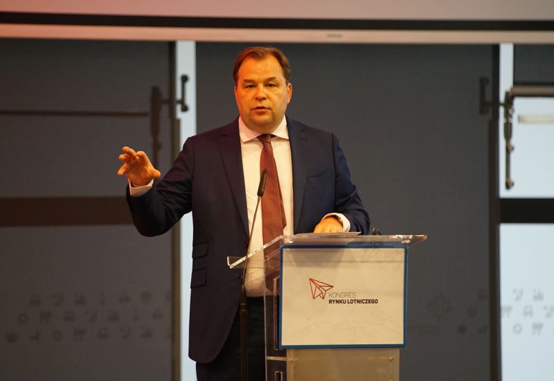 Mikosz: Lotnictwo wraca na ścieżkę rozwoju