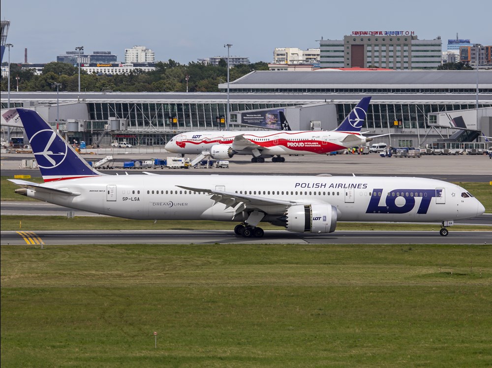 Polskie Linie Lotnicze LOT mają 97 lat!