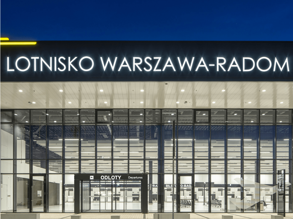 Lotnisko Warszawa-Radom: Pasażerów ubywa. O 1/3 mniej niż przed rokiem