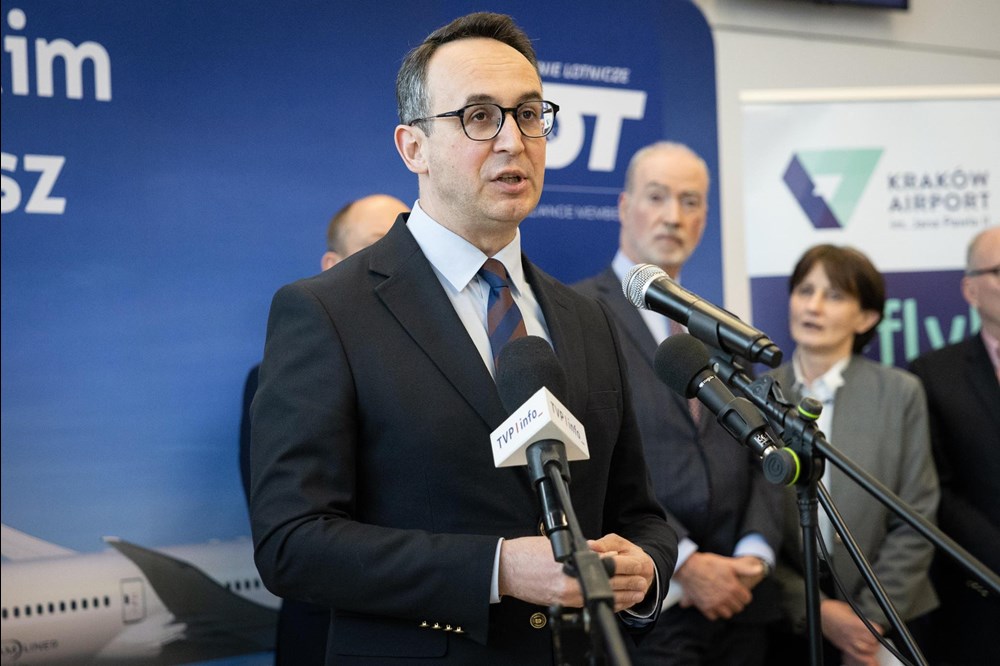 Klimczak o lotnictwie: Liczy się gra zespołowa