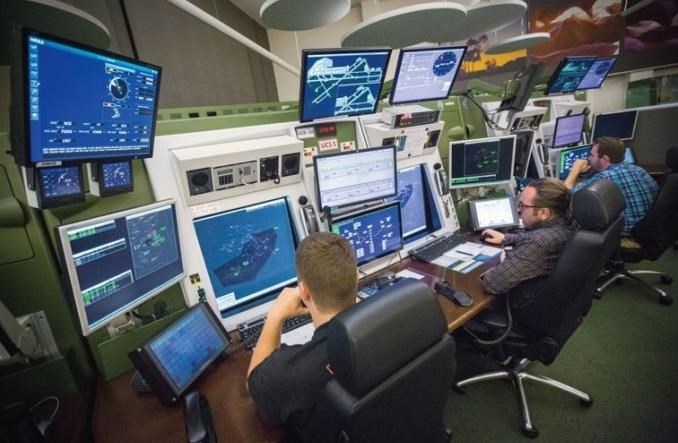 Walka o kadry na polskich lotniskach