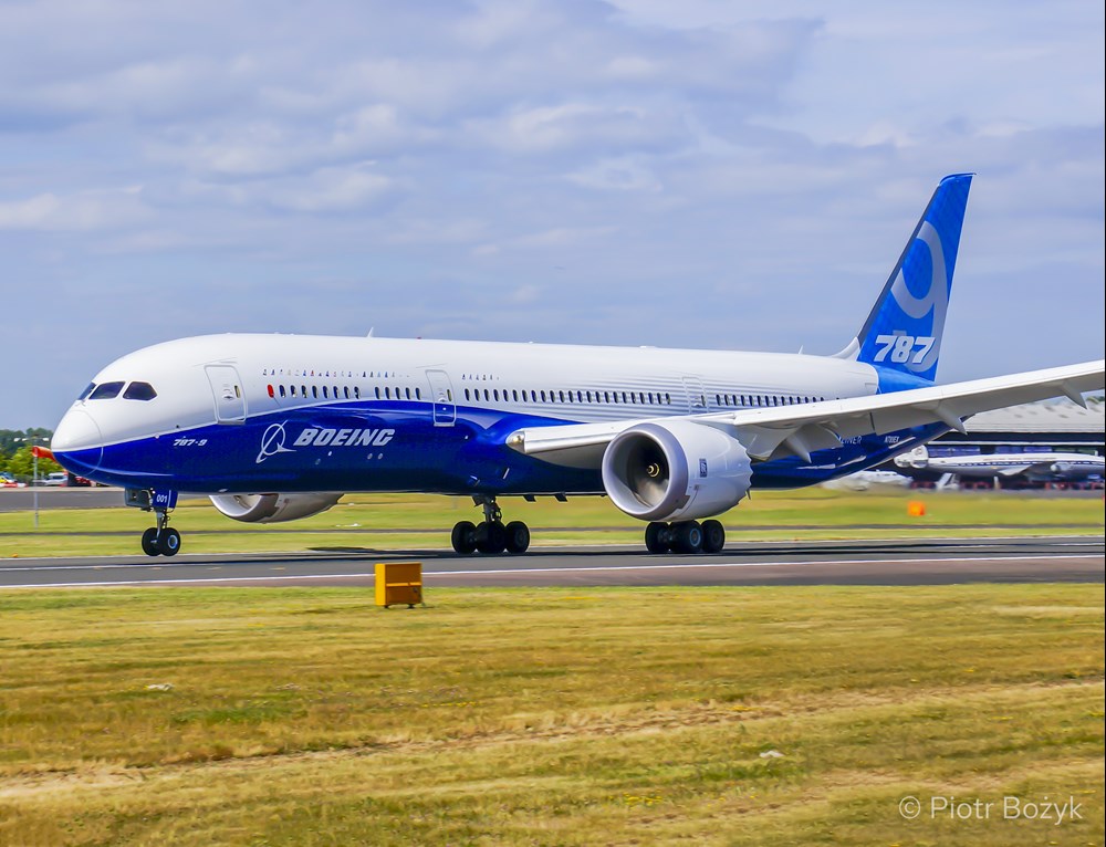 Boeing B787: 1 mld pasażerów i już ponad 2 tys. sprzedanych maszyn