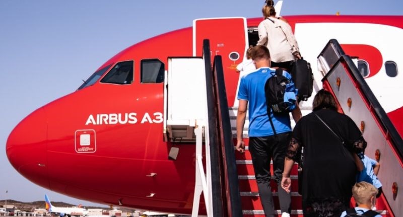 Koniec złej serii PLAY i powrót do wzrostów