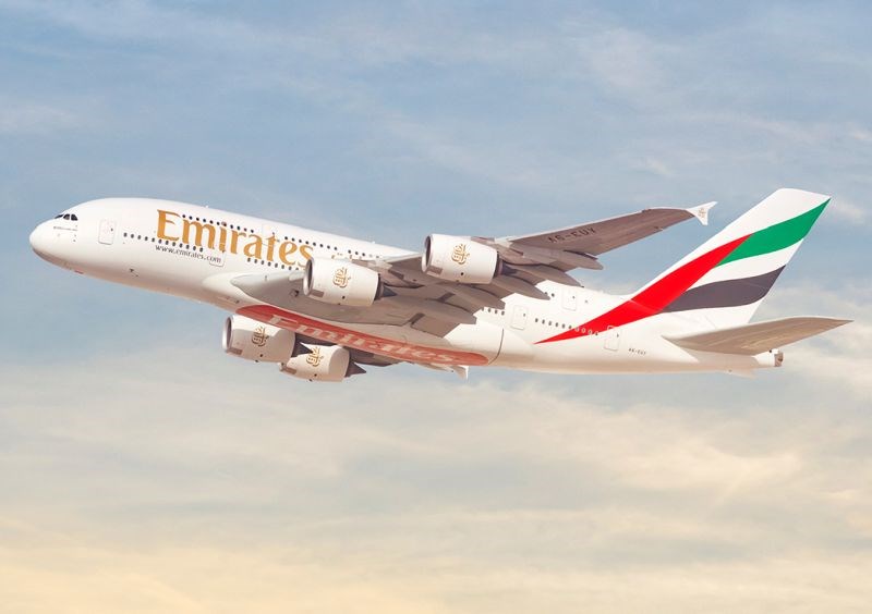 Emirates uruchomią trzeci dzienny lot do Barcelony