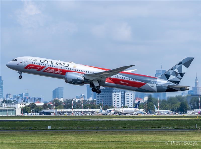 Etihad: Loty Abu Zabi – Warszawa codziennie