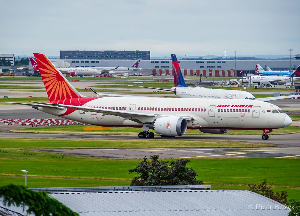 Air India uziemia boeinga B787 po zgłoszeniu problemu z przełącznikami paliwa