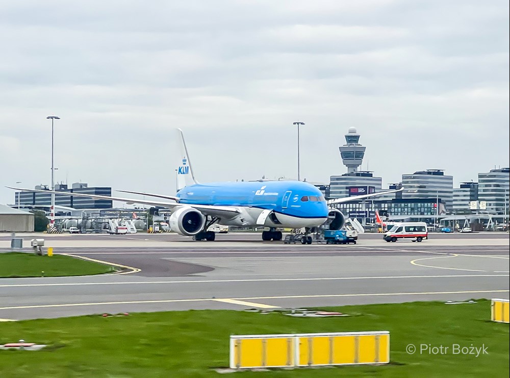 Amsterdam: Marzec minimalnie lepszy niż przed rokiem, Q1 już słabsze