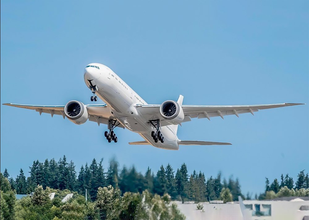 Piąty testowy boeing B777-9 wykonał pierwszy lot