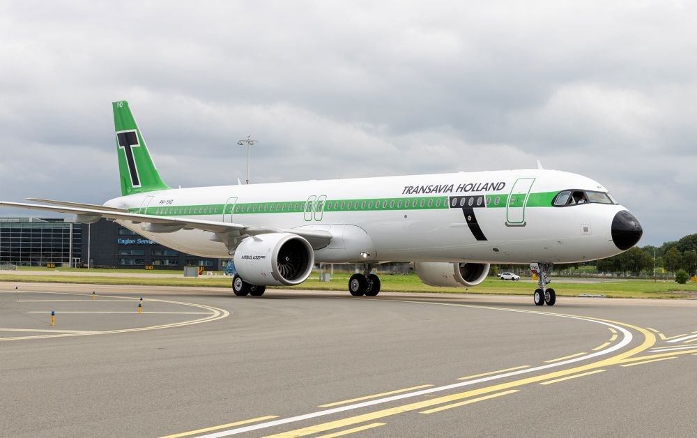 Amsterdam: Prawie 6,6 mln pasażerów w lipcu i słabsze cargo