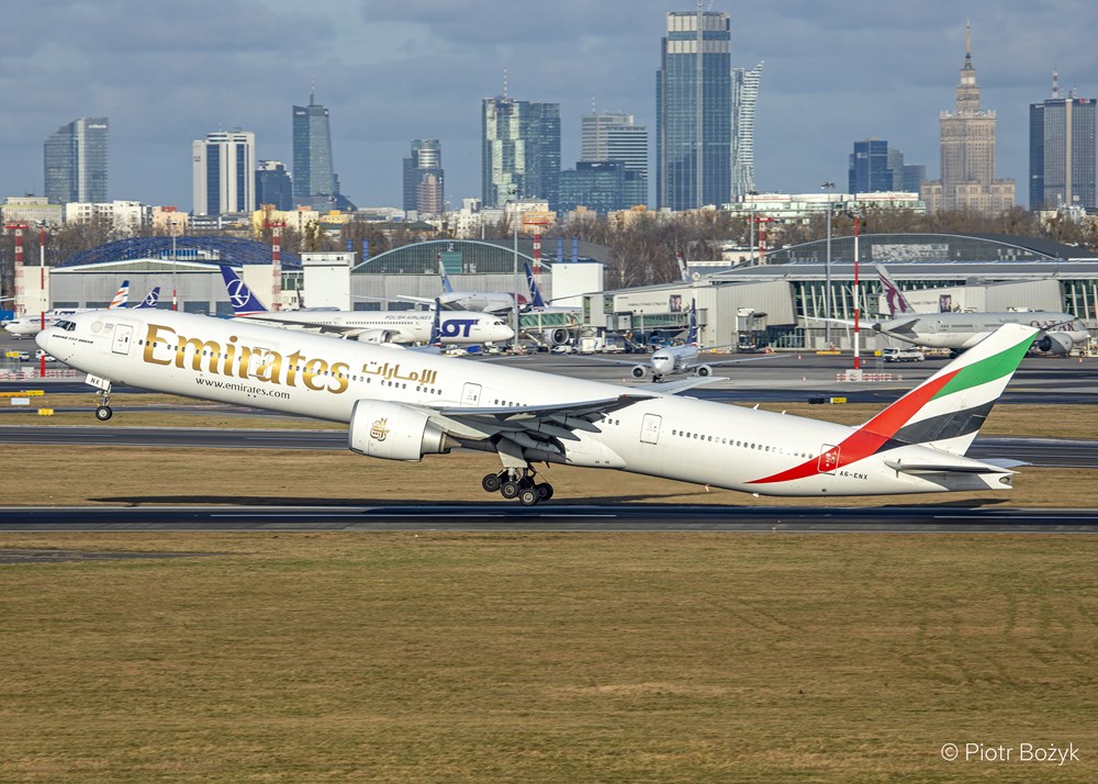 Emirates zwiększają liczbę połączeń z Londynem