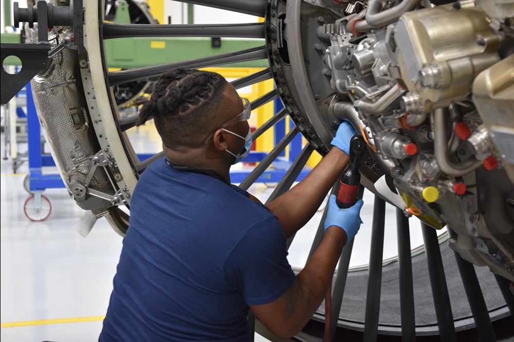 Dlaczego LOT czekał z decyzją flotową?