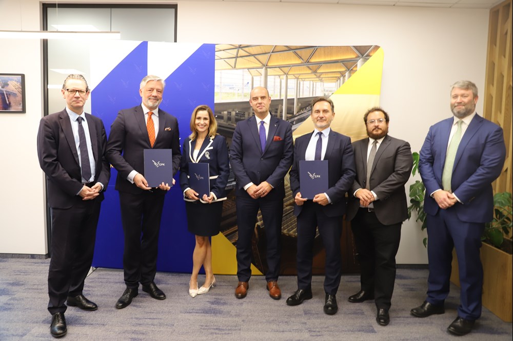 Umowa CPK z Lazard Freres SAS i Pekao Investment Banking