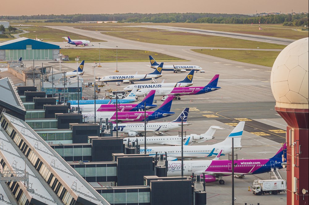 Polski rynek lotniczy rośnie. kooperacja LOT i niskokosztowców możliwa?