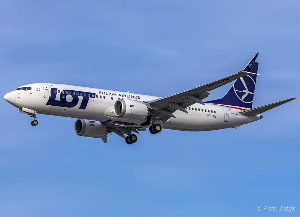 LOT ze slotami w Londynie-Gatwick