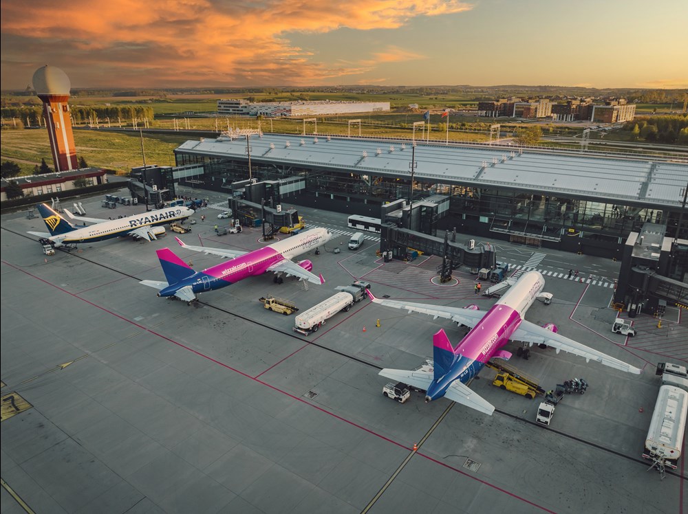 Gdańsk: Dziewiąty samolot i pięć nowych tras Wizz Air