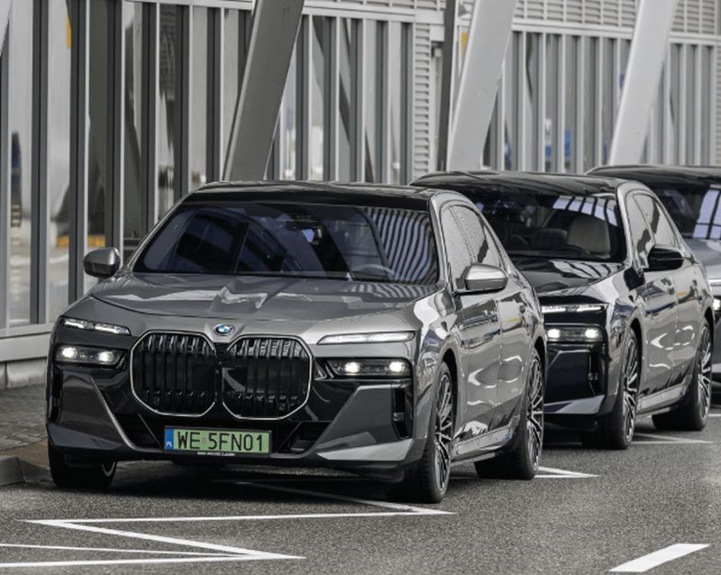 Lotnisko Chopina: BMW oficjalnym partnerem strefy VIP Line