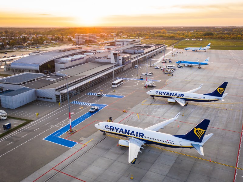 Lotnisko Poznań-Ławica z kolejnym wzrostem ruchu pasażerskiego