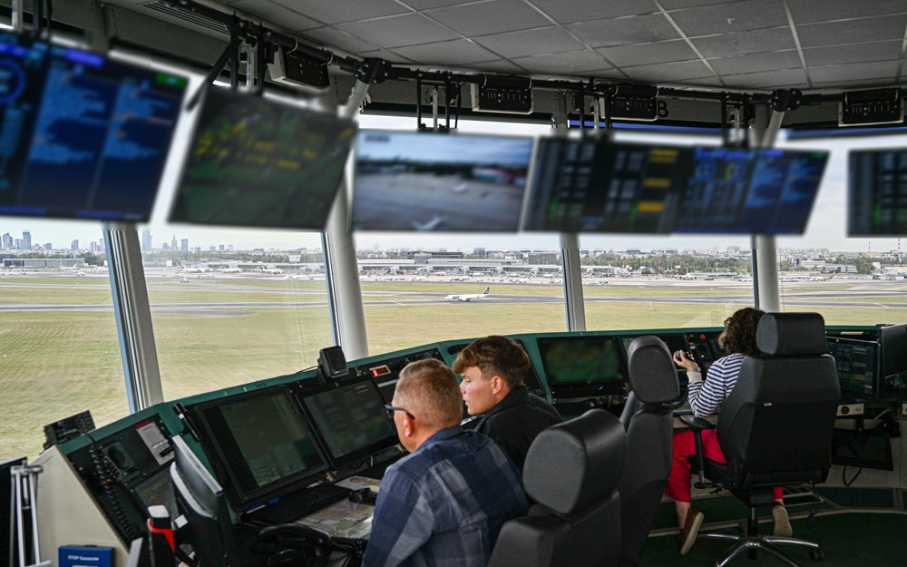 53 kandydatów i kandydatek rozpoczyna szkolenie w PAŻP