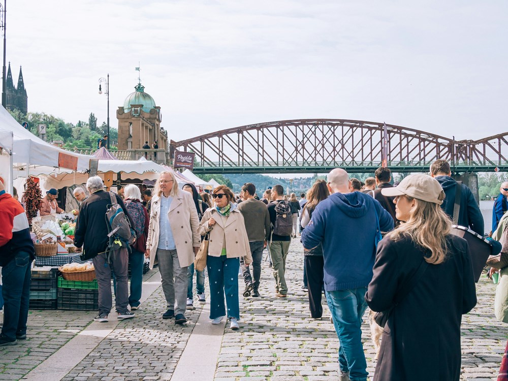 Polacy pokochali krótkie i intensywne wyjazdy po Europie