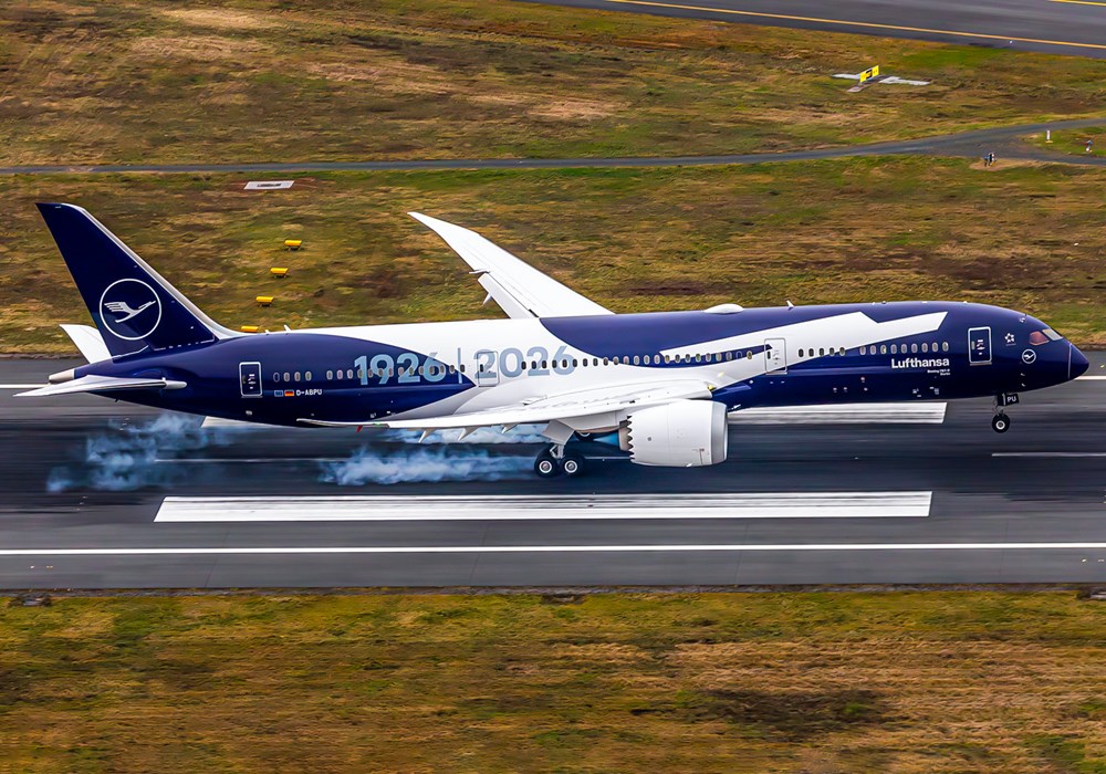 LH: Jubileuszowy B787-9 już we Frankfurcie (zdjęcia)