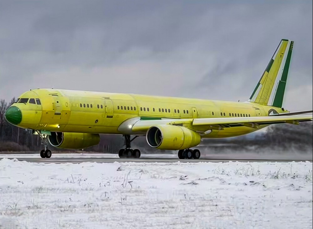 UAC: Nowo zbudowany tupolew Tu-214 wykonał pierwszy lot techniczny