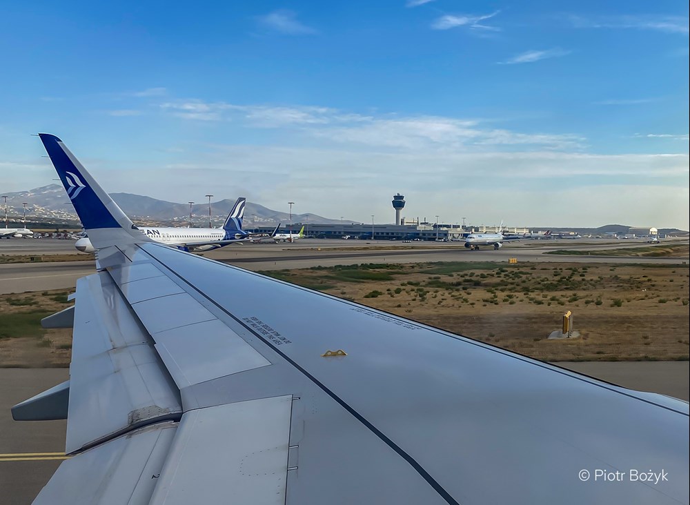 Awaria łączności radiowej sparaliżowała ruch lotniczy w Grecji