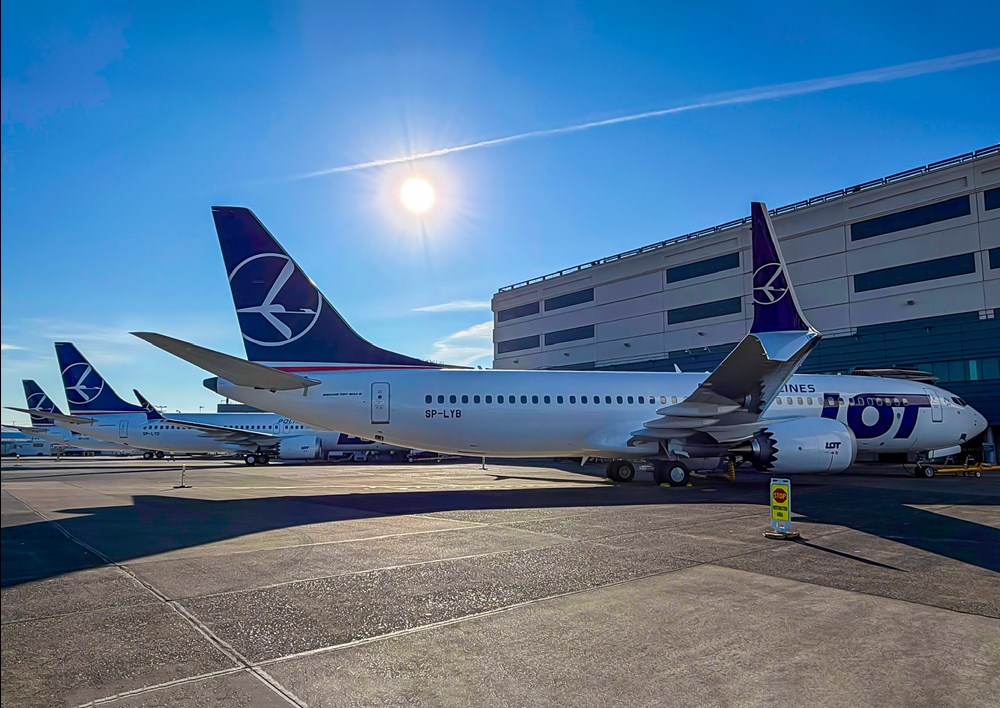 LOT: Trzy nowe MAX-y jeszcze dziś w Warszawie